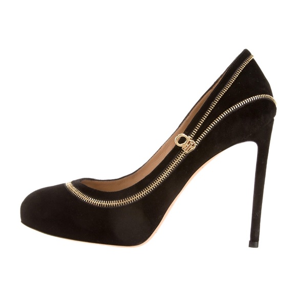 EUC Ferragamo Pumps - Picture 2 of 7